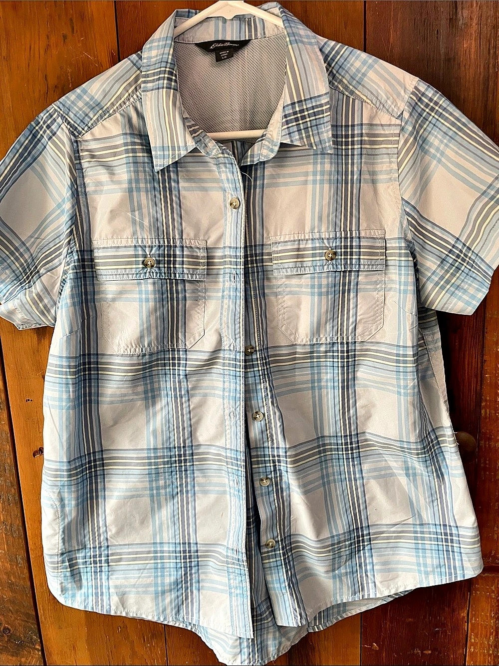 Eddie Bauer Plaid Short Sleeve Shirt in Blue & White Size Large